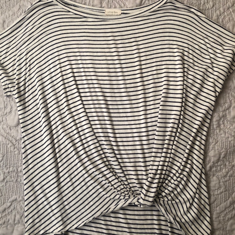 Striped Shirt w/ Knot...Soft Lightweight